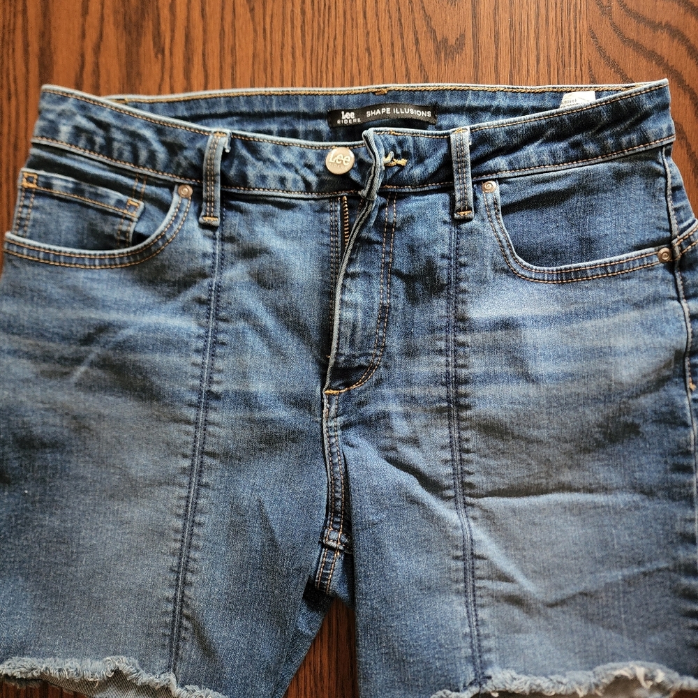 Lee Shape Illusion Shorts